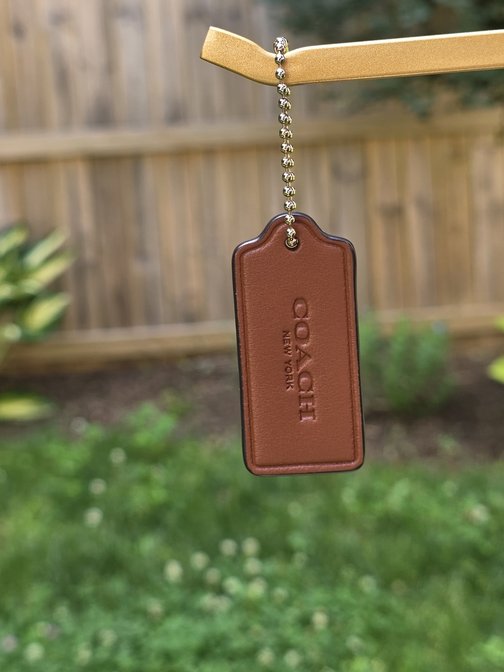 COACH Leather Hanggag in Brown with Silver Ball Chain & Spare Gold Chain